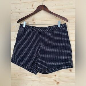 LIZ CLAIBORNE Women's Size 10 Petite Black & White Stitched Patterned Sh…